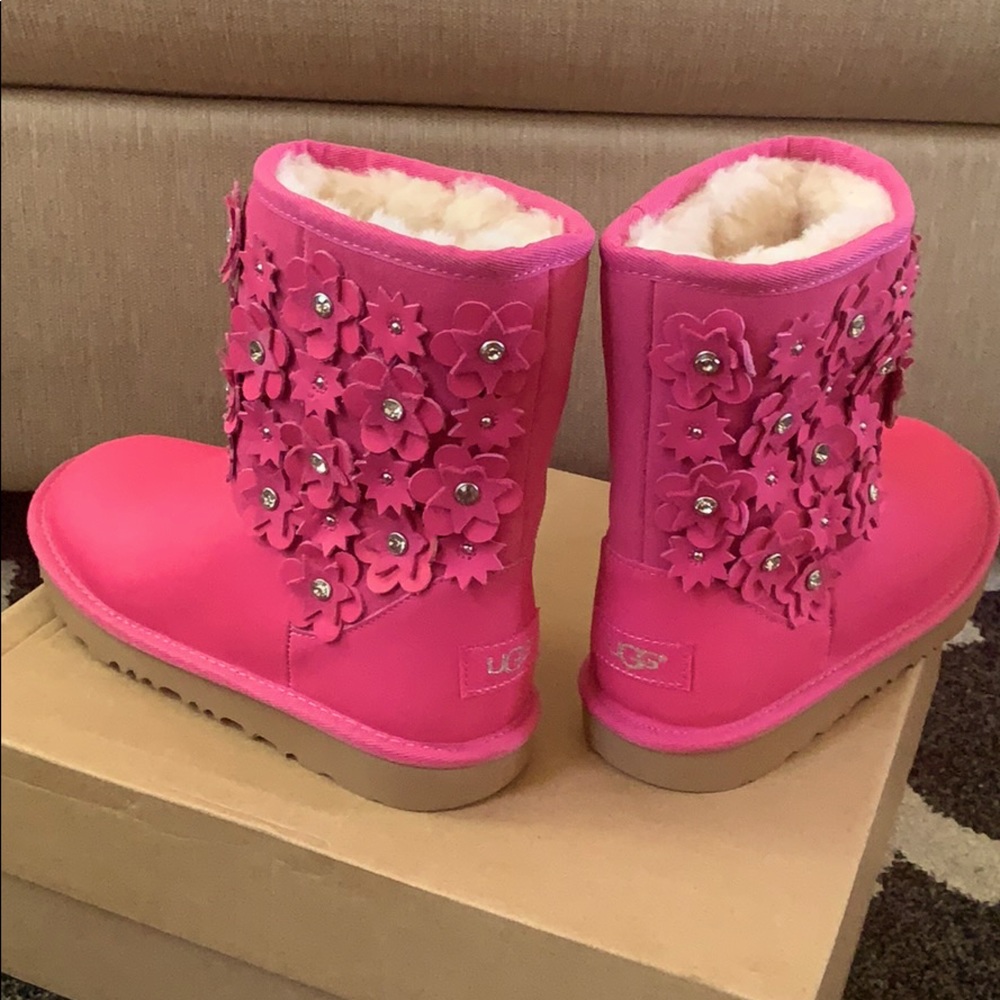 Ugg Boots for Girls Classic Short Petal